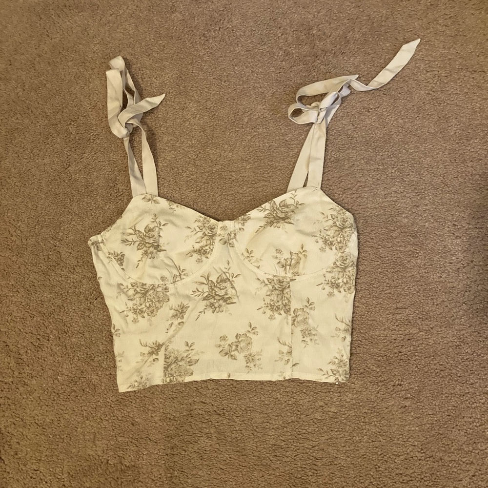 White floral crop top